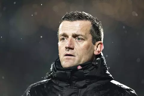 عمل معه 6 أشهر فقط.. من هو مولبي المرشح لمساعدة توروب في الأهلي؟